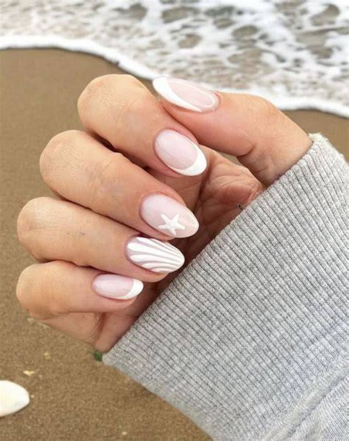 Coastal Grandmother Nautical Soft Aesthetic Nails 2026