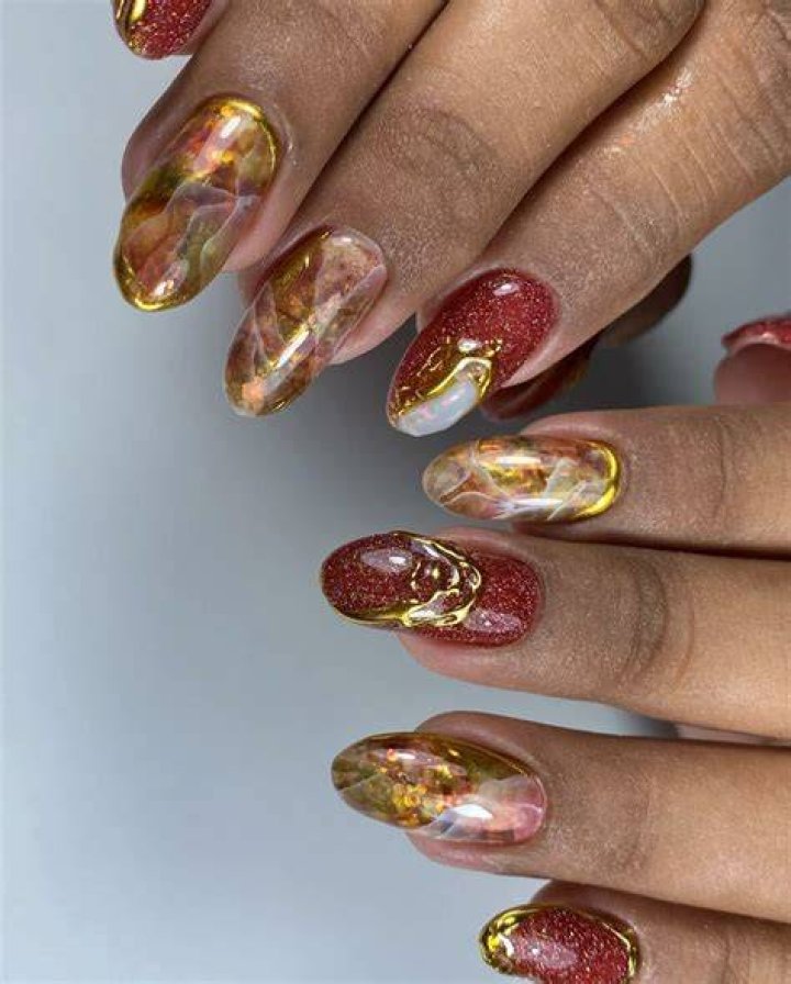 Foiled Marble Gold Luxury Nails 2026