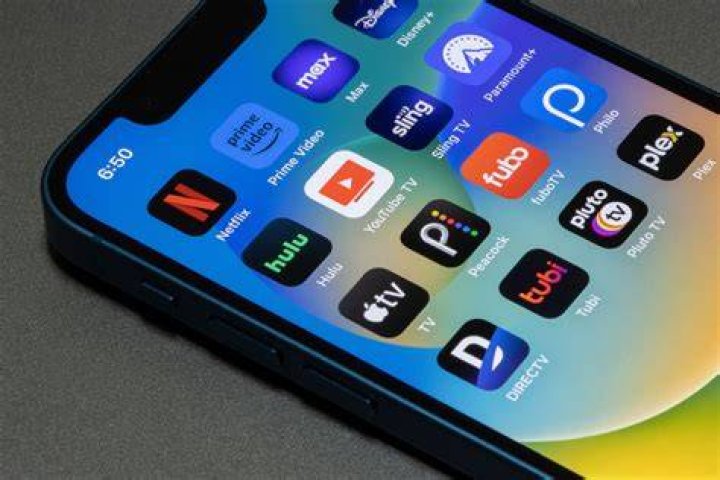 Comparing streaming on mobile, desktop, and smart TV